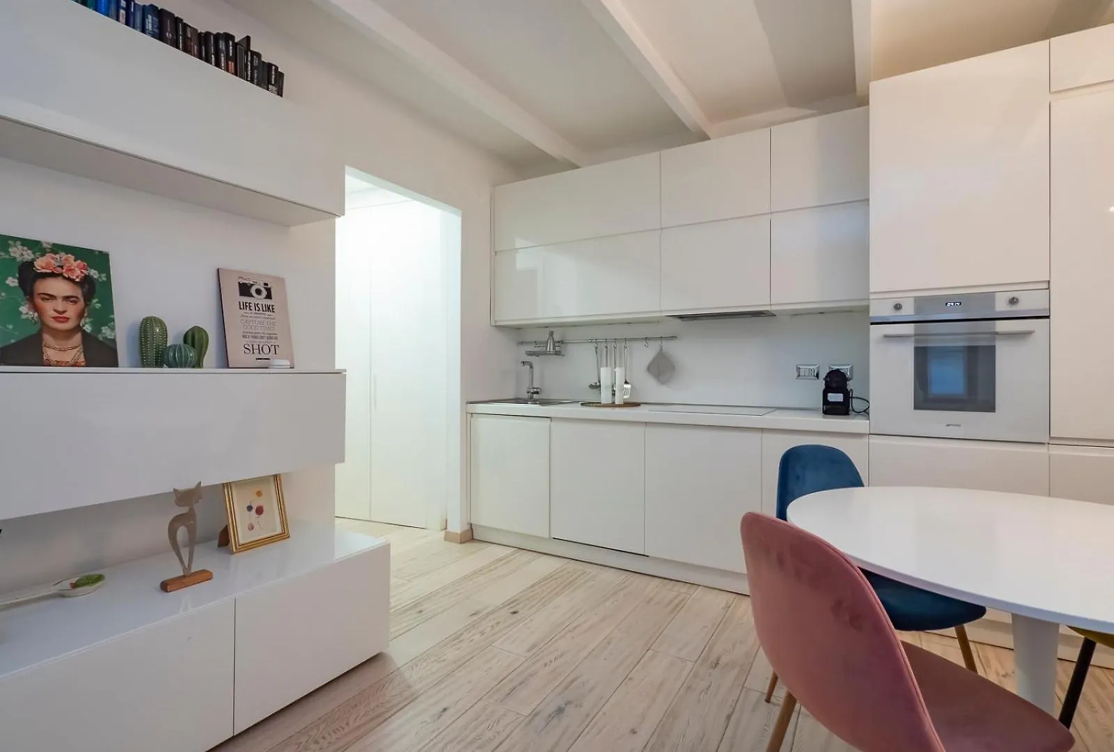 I Host Apartment - Vigevano 13 Milan