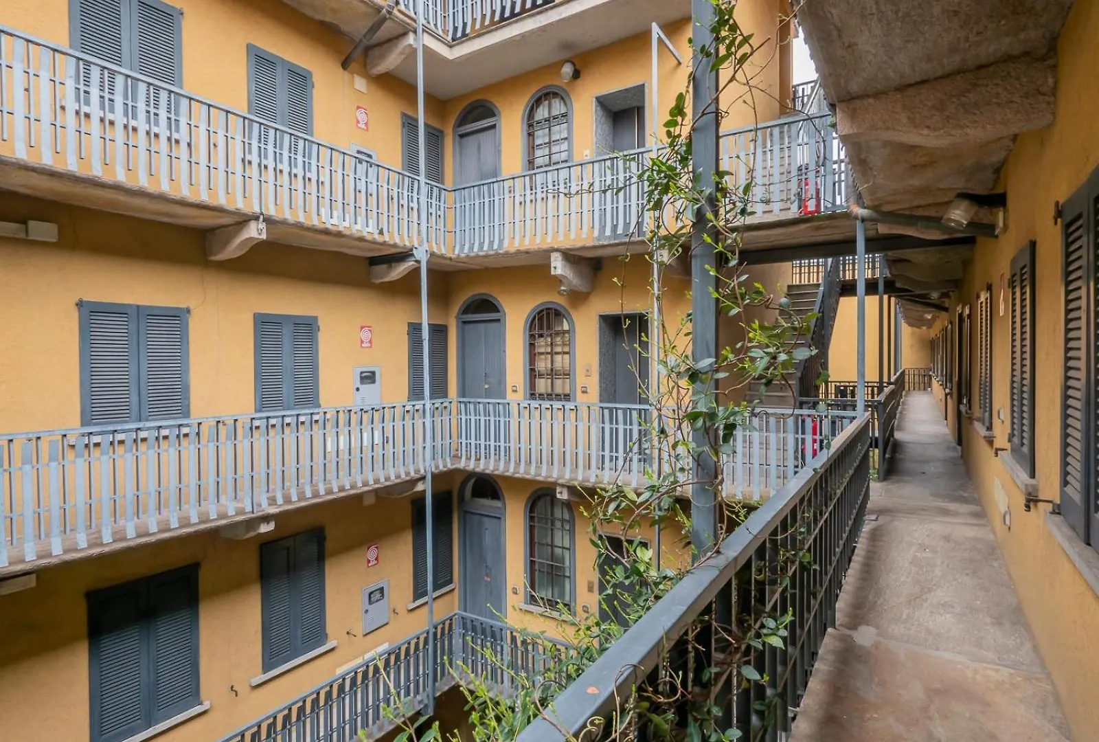 I Host Apartment - Vigevano 13 Milan